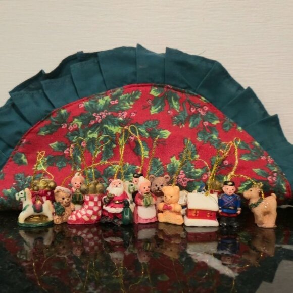 Mini Vintage Christmas Ornaments & Tree Skirt Set 1980s Holiday Miniatures  Sant - Picture 1 of 12